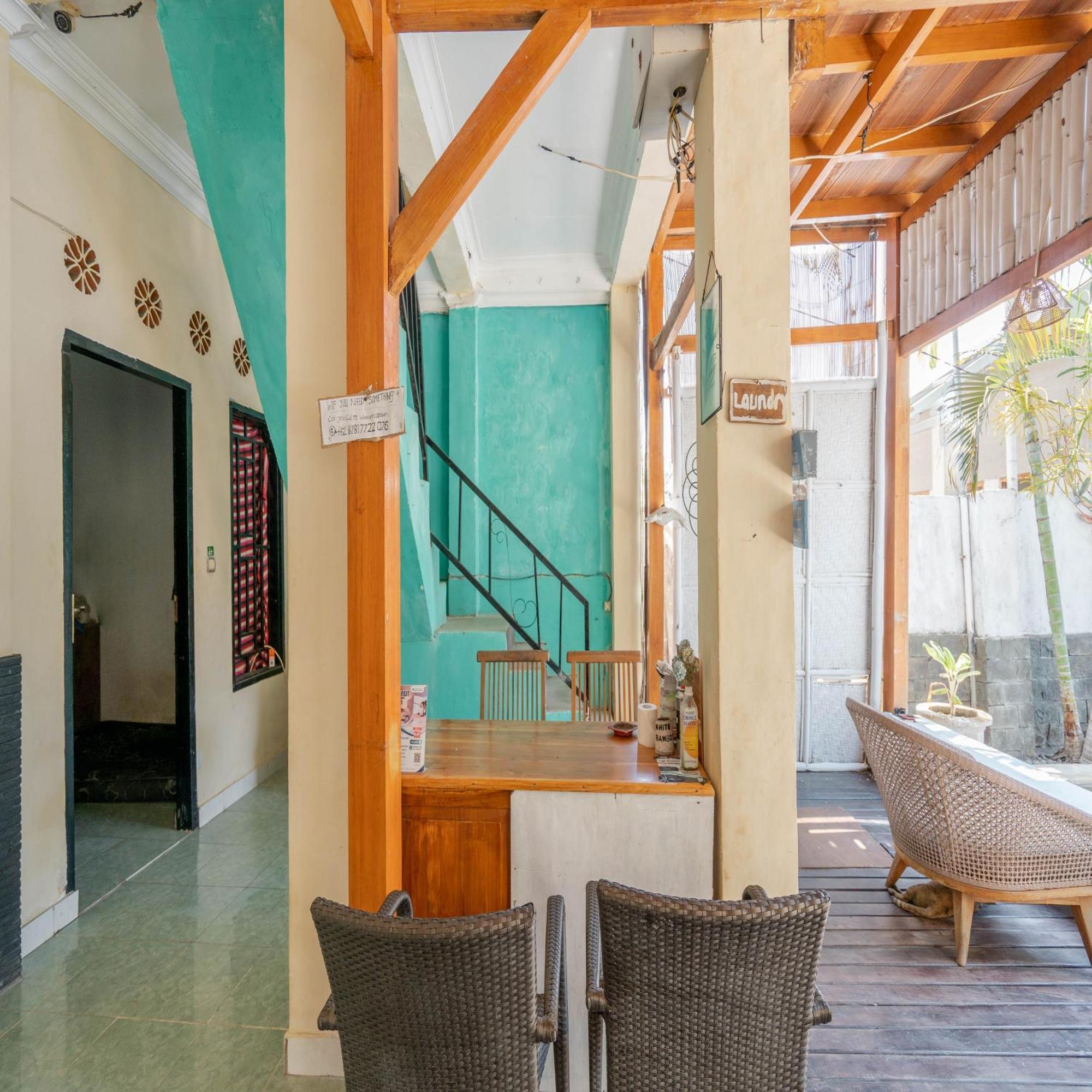 Gili White Bamboo Resort Gili Trawangan Exterior photo