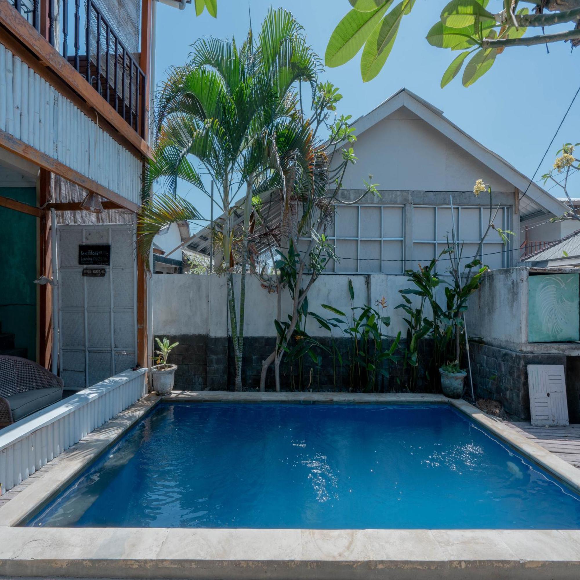Gili White Bamboo Resort Gili Trawangan Exterior photo